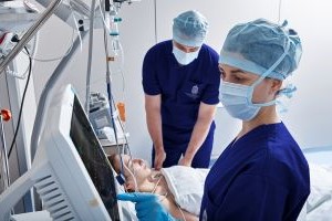 Diplomado en cuidados intensivos del adulto